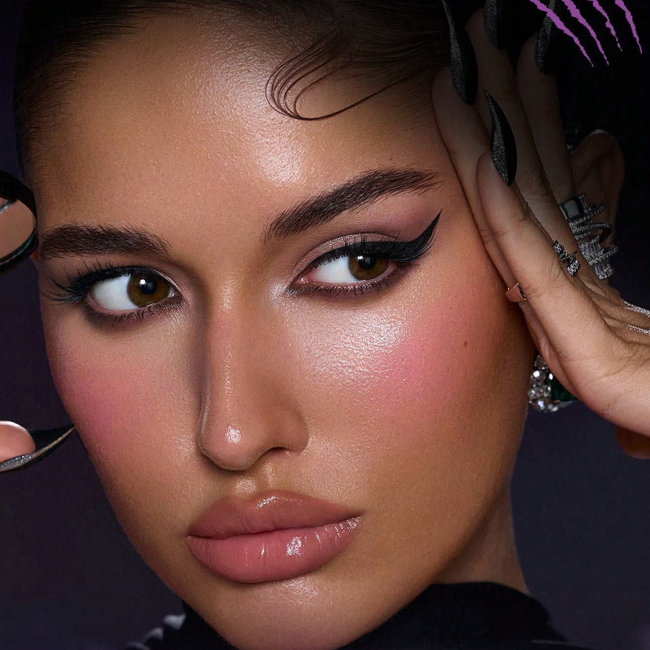 SHEGLAM Catwoman Meow Curved Precision Liquid Eyeliner Pen Black