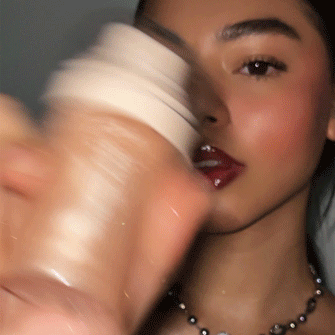 SHEGLAM Light Me Up Luminous Setting Spray with Gold