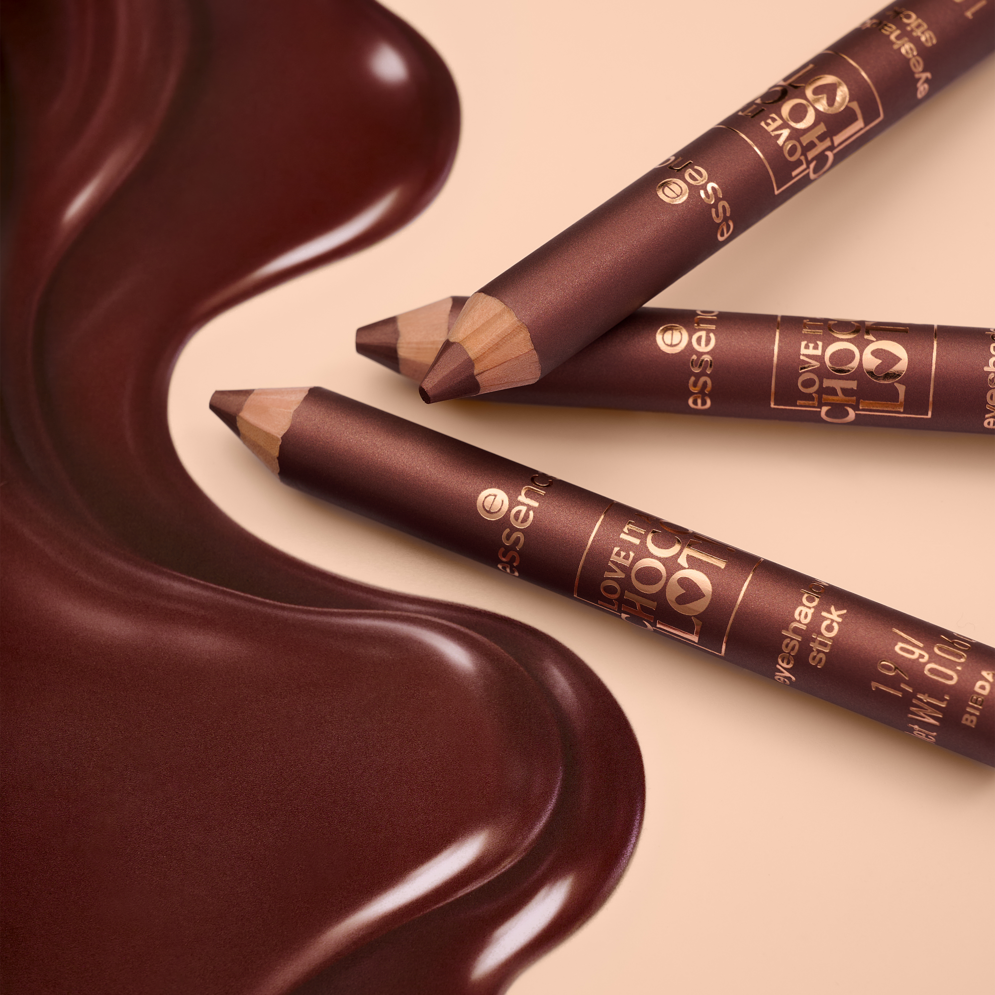 essence Love It A Choco' Lot! Creamy Shimmer Eyeshadow Stick
