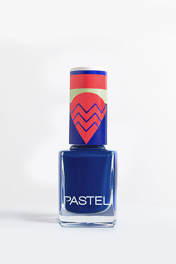Pastel Wonderland Nail Polish 463 Sapphire Blue Fast-Drying